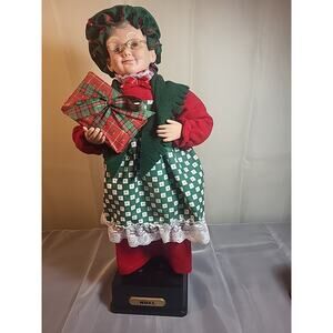 ☀️Vintage 1997 Holiday Creations Mrs. Santa Claus Musical 16" Christmas Figure